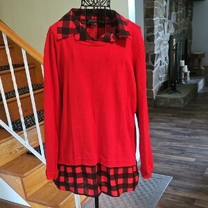 👚Adrianna Papell Red and Black Plaid Top
